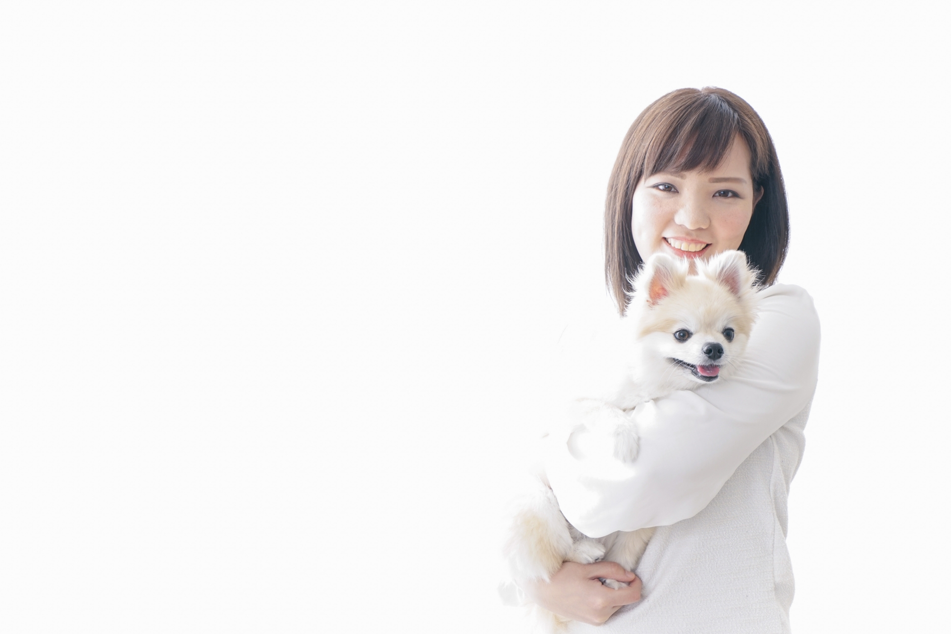 自信に満ちた女性と犬